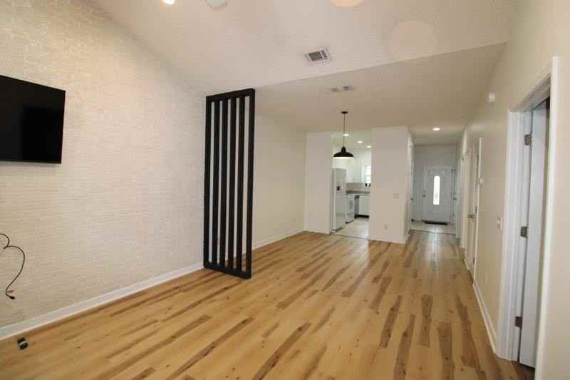 348 Moss Creek Ln - Photo 3 of 14