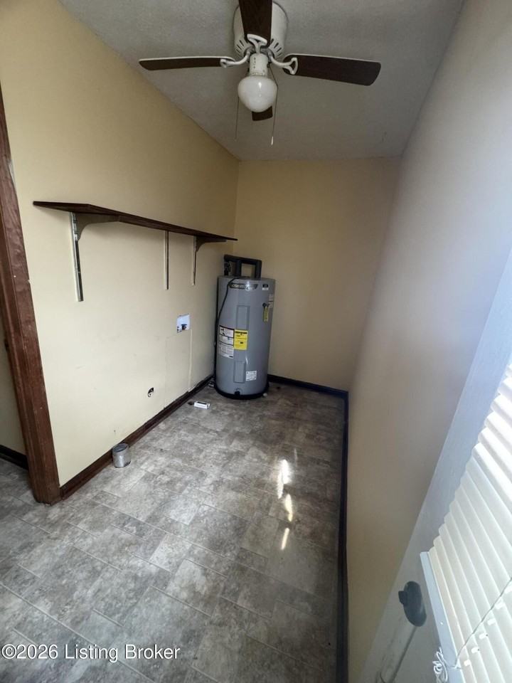751 Van Buren Rd - Photo 7 of 10