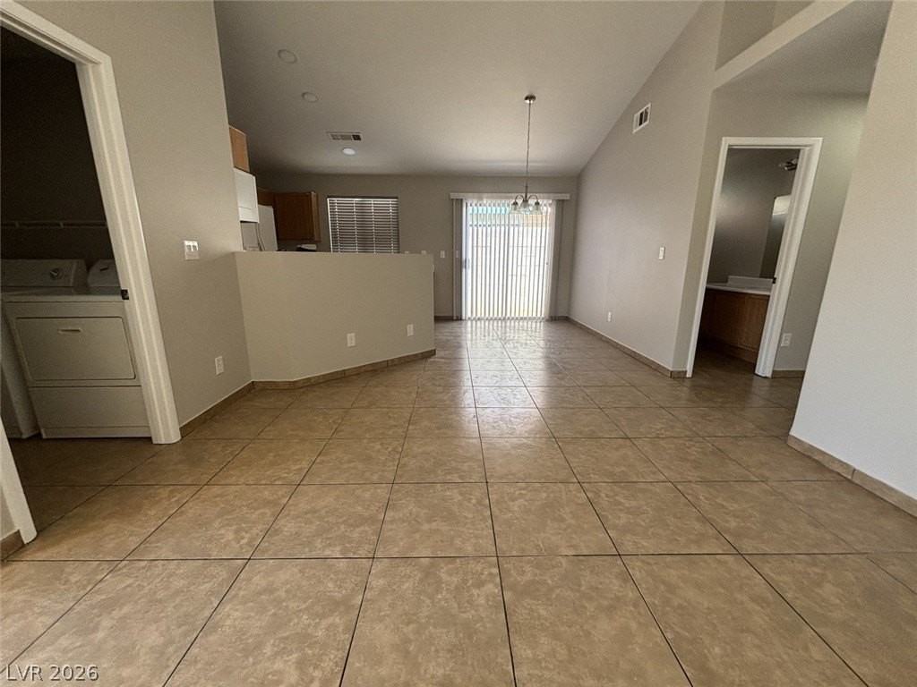 4156 Abrams Ave - Photo 6 of 41