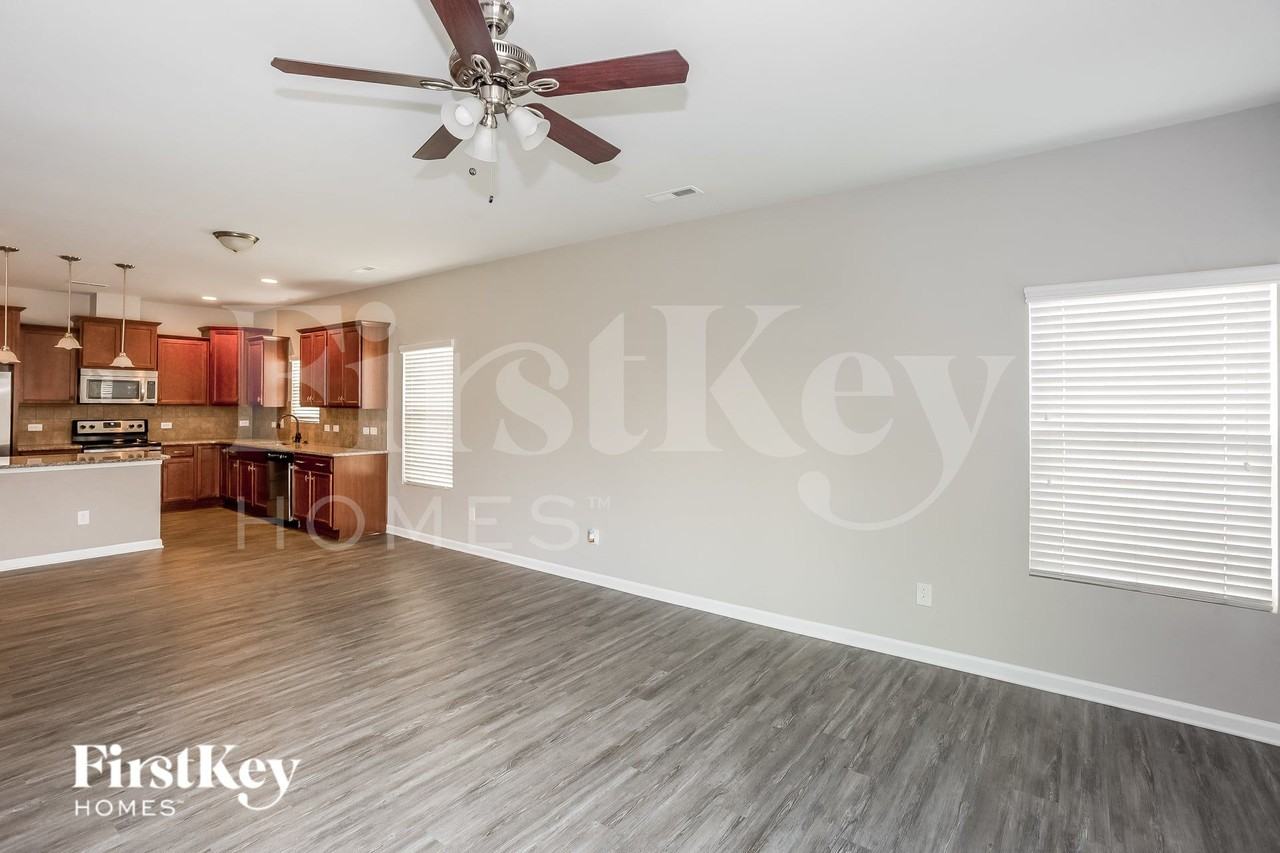 3516 Larkhaven Ave Sw - Photo 5 of 15