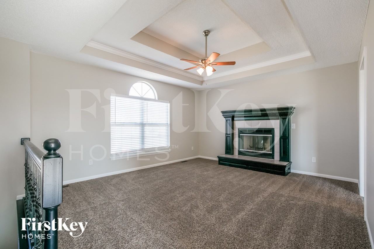 1603 Roberta Dr - Photo 4 of 16