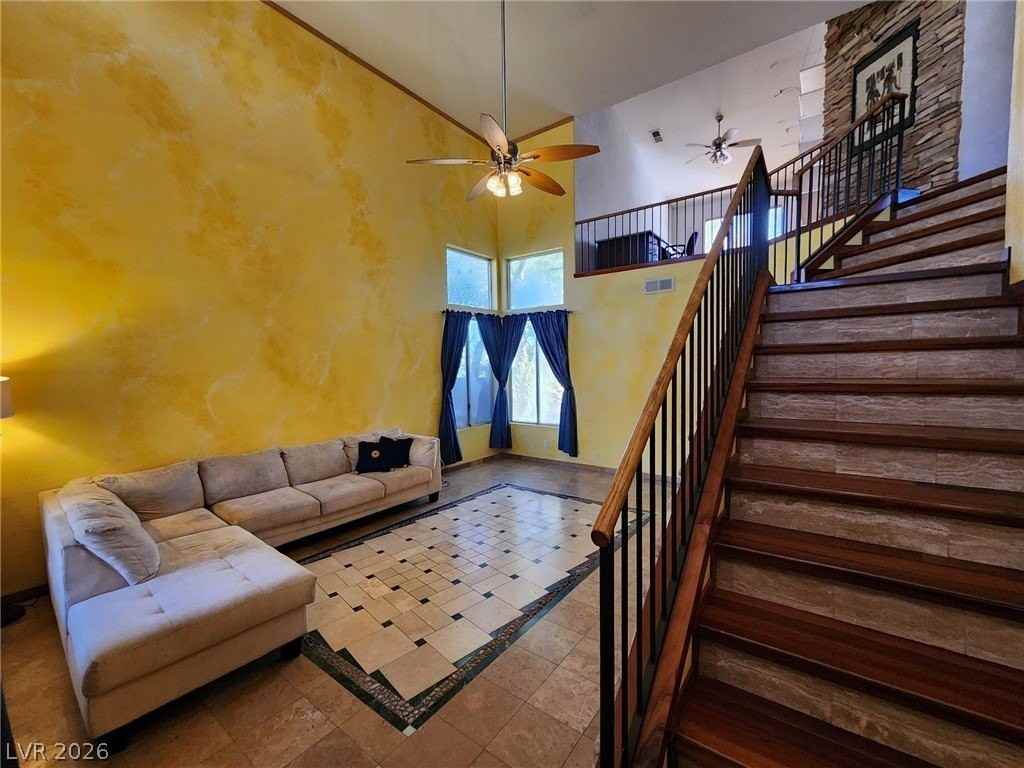 328 Palisades Dr - Photo 3 of 50