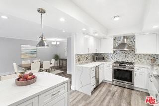 1616 Granville Ave #102 - Photo 5 of 8
