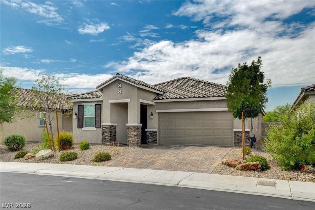 4323 Eatons Ranch Ct - Photo 3 of 46