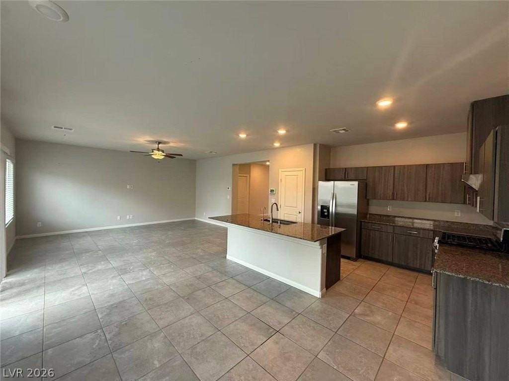 7456 W Diablo Dr - Photo 5 of 15