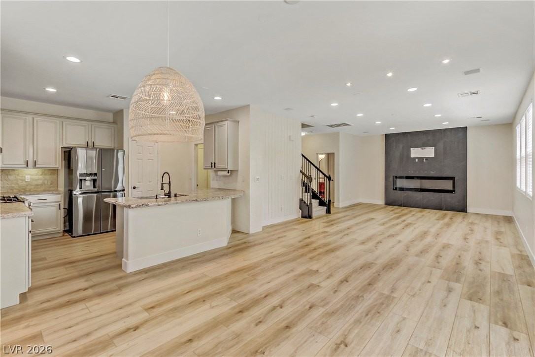 11223 Tribiani Ave - Photo 4 of 50