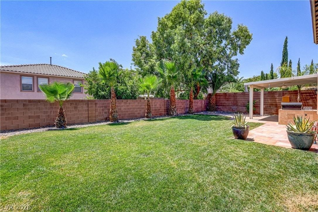 11223 Tribiani Ave - Photo 5 of 50
