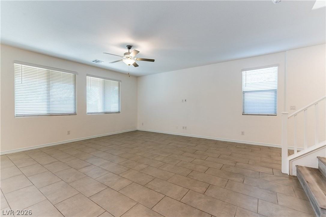 12333 Silvana St - Photo 6 of 25