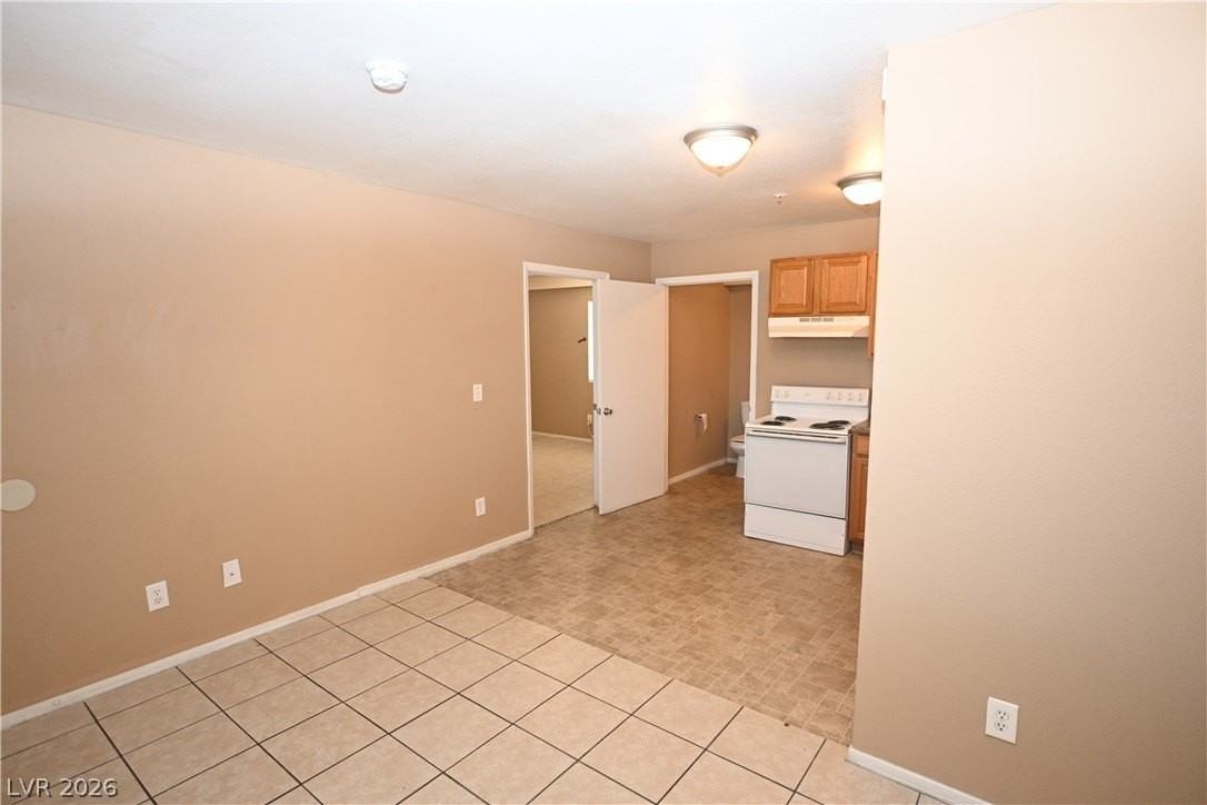 3017 E Carey Ave #2 - Photo 5 of 20
