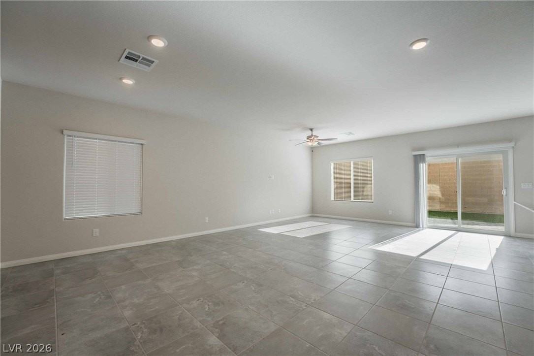 3811 Andorian Ave - Photo 4 of 34