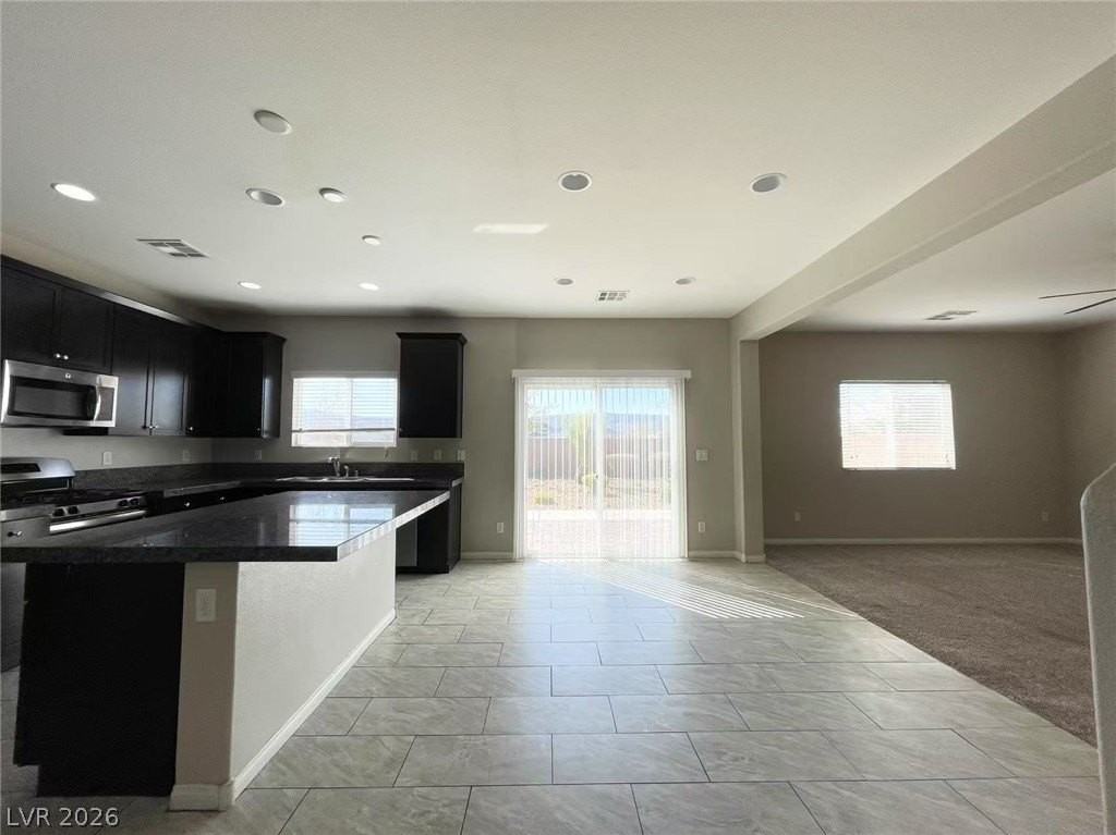 6415 Pochman Mesa St - Photo 5 of 20