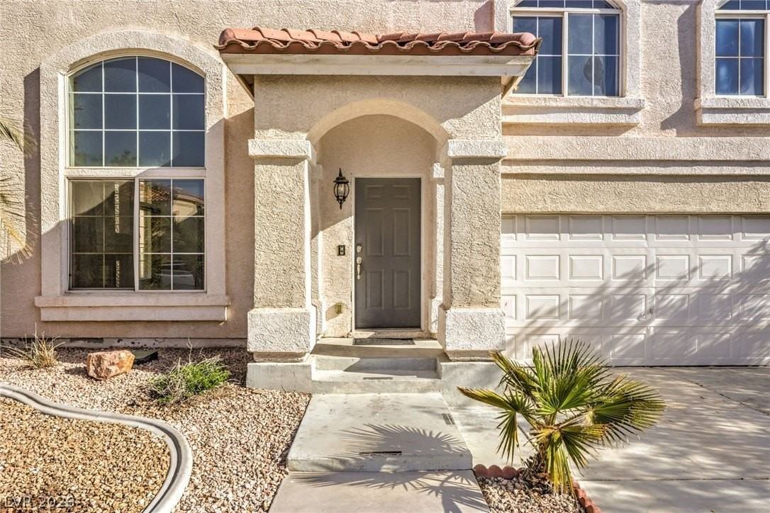 8736 Raindrop Canyon Ave - Photo 3 of 17