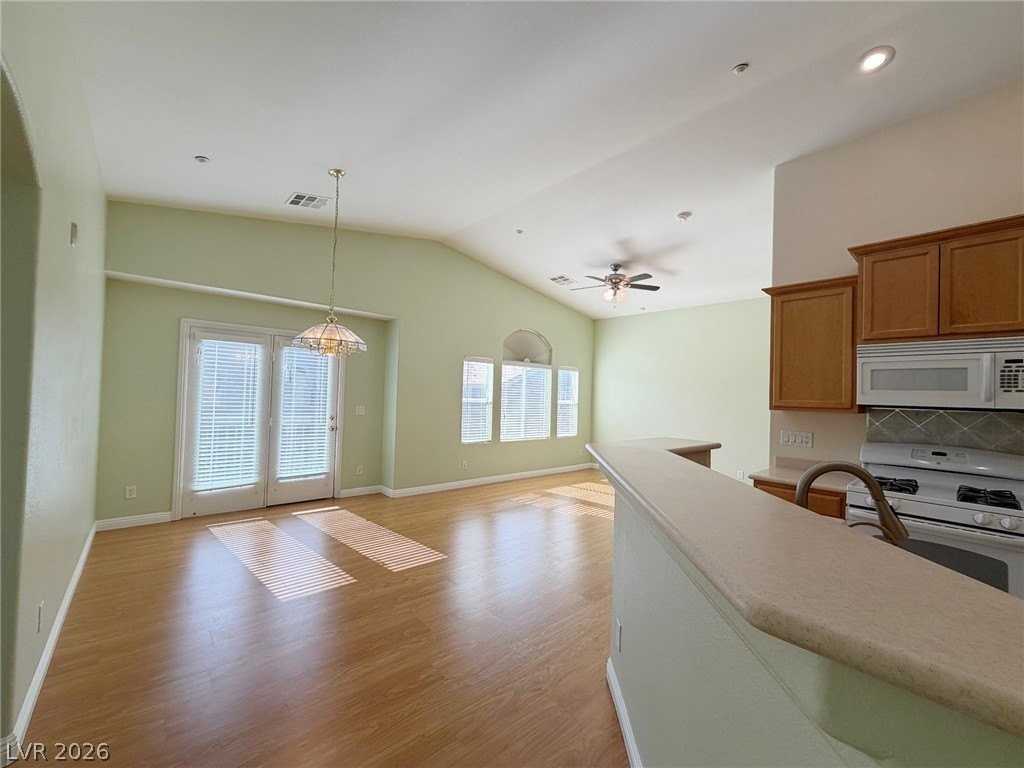 10024 Aspen Rose St #101 - Photo 5 of 20