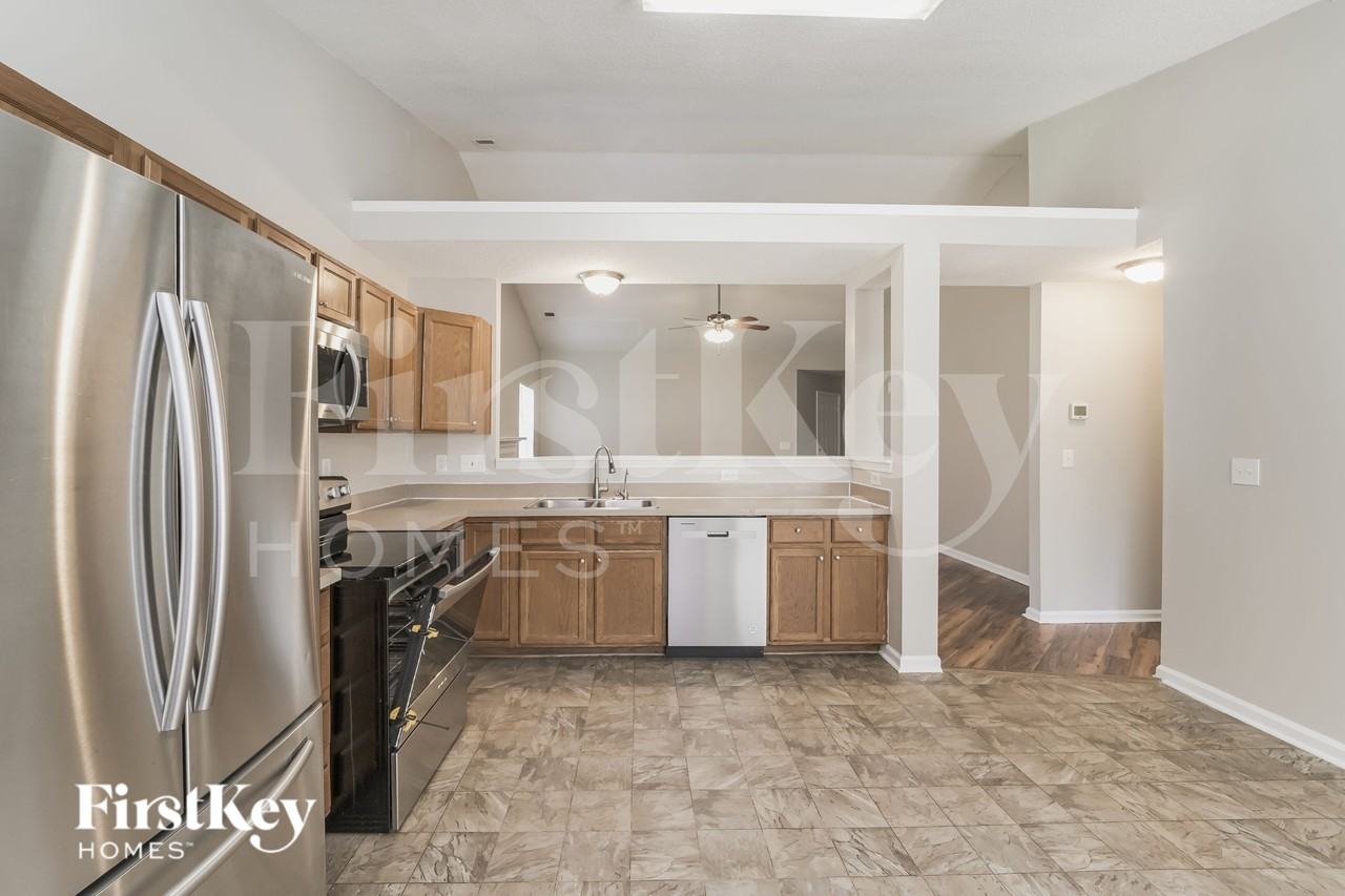 8318 Belstead Brook Ct - Photo 7 of 17