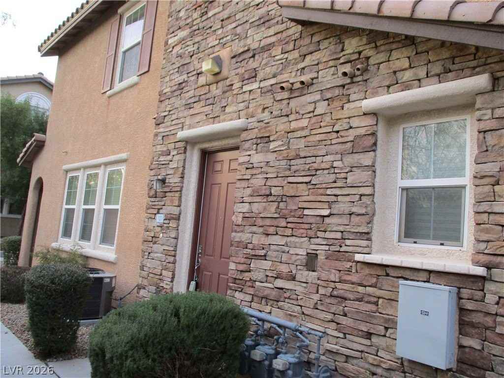 8421 Insignia Ave #101 - Photo 2 of 22