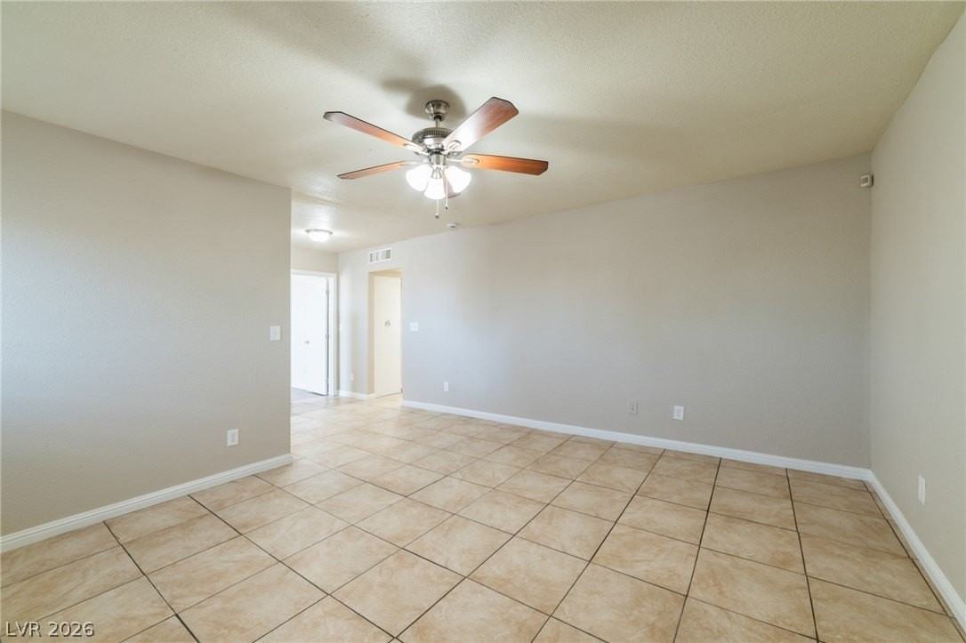 1301 N 23rd St #3 - Photo 4 of 15