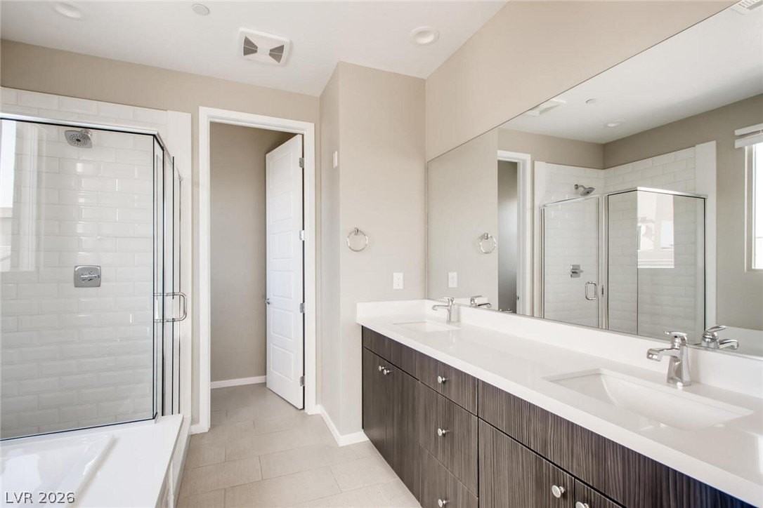 11227 Cactus Tower Ave #103 - Photo 5 of 25