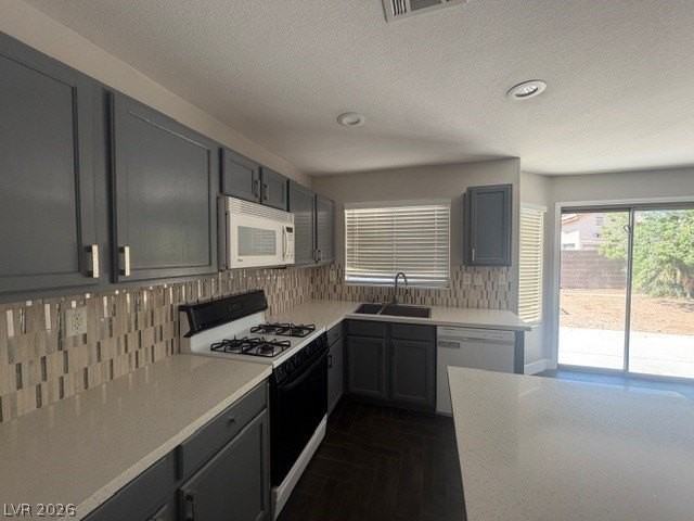 5041 Nardini Ave - Photo 5 of 20