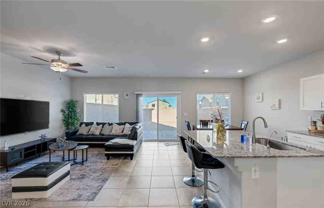 8244 Selenite St - Photo 3 of 16