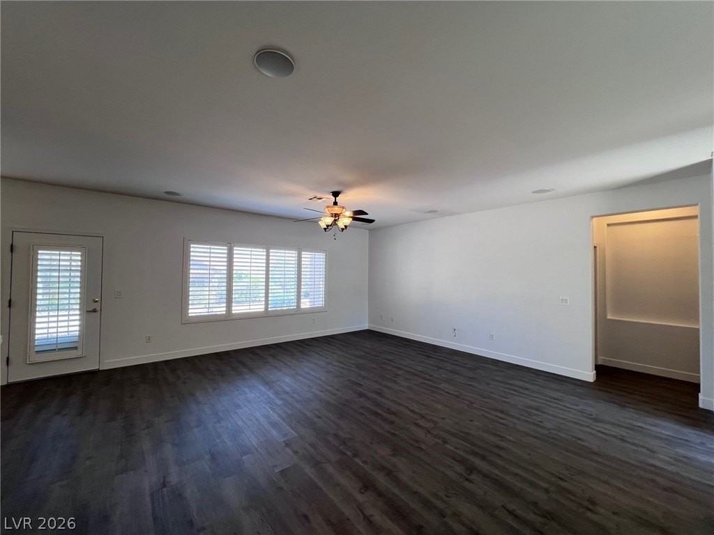 1627 Fieldbrook St - Photo 3 of 30