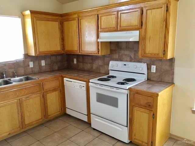 710 S Dfw Dr - Photo 3 of 12
