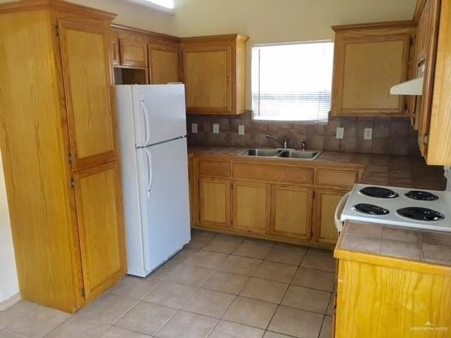 710 S Dfw Dr - Photo 4 of 12