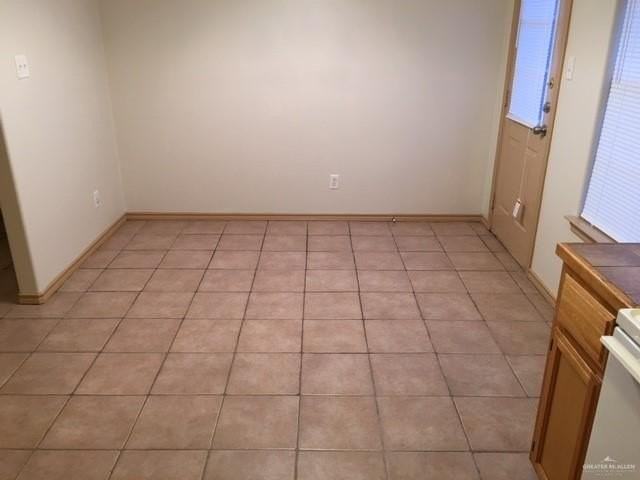 710 S Dfw Dr - Photo 6 of 12
