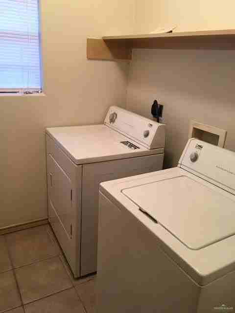 710 S Dfw Dr - Photo 7 of 12