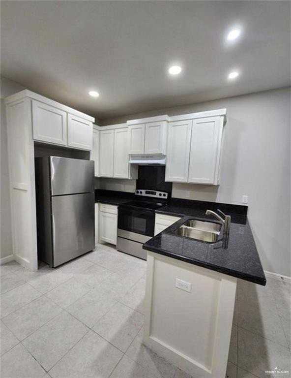 1207 W Fig Ave #1 - Photo 3 of 17