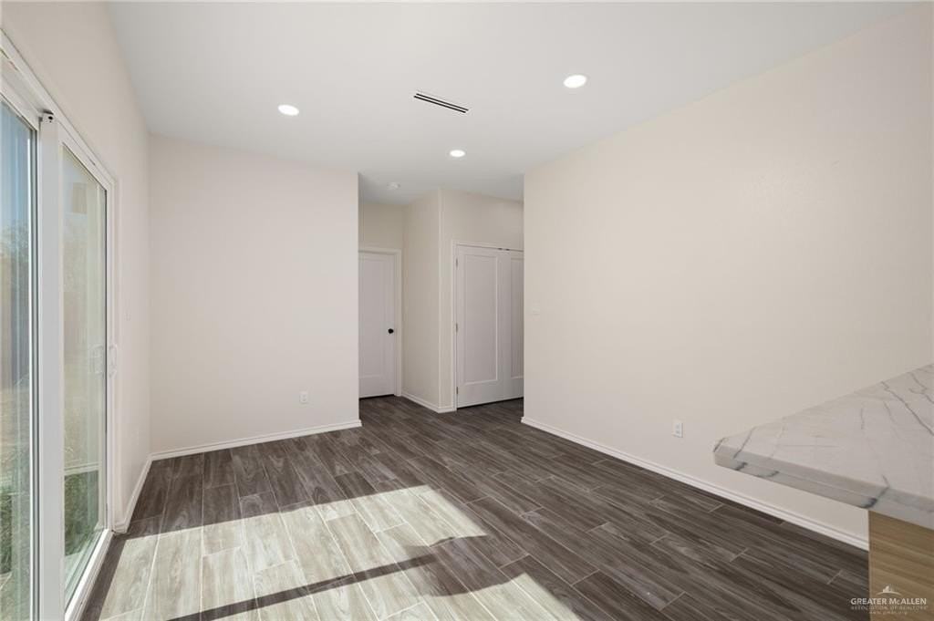 2800 Stablewood - Photo 6 of 18