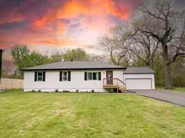 featured image of 1427 Austin Ave