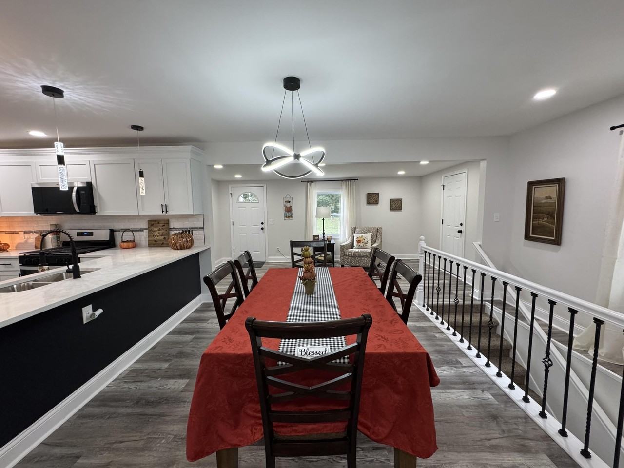 1427 Austin Ave - Photo 7 of 25