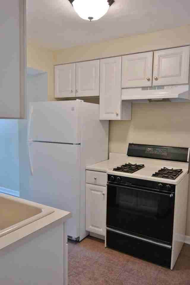 8139 Highland Pl - Photo 6 of 17