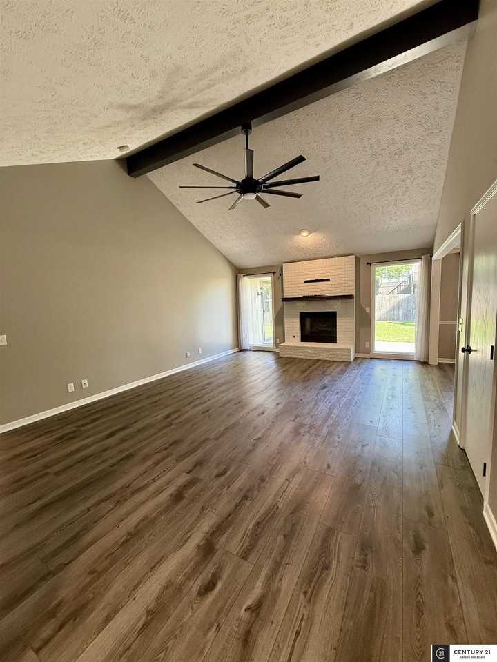 2902 Blackhawk Dr - Photo 5 of 27