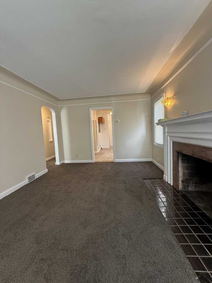16800 Asbury Park - Photo 5 of 16