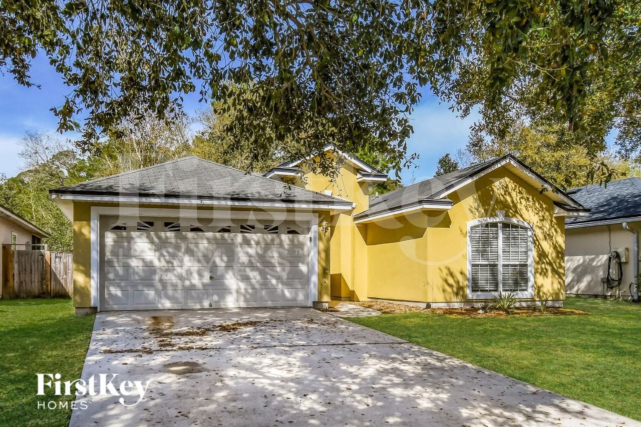 729 Mackenzie Cir - Photo 2 of 15