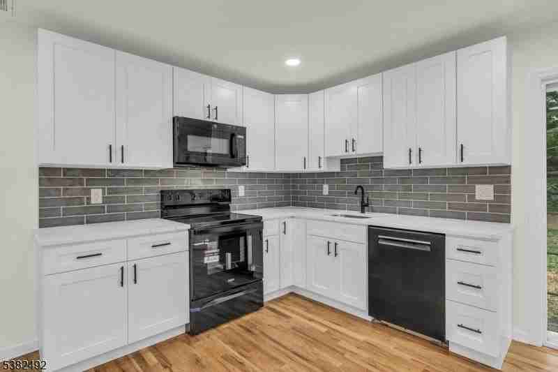 55 Orchard Dr - Photo 6 of 21