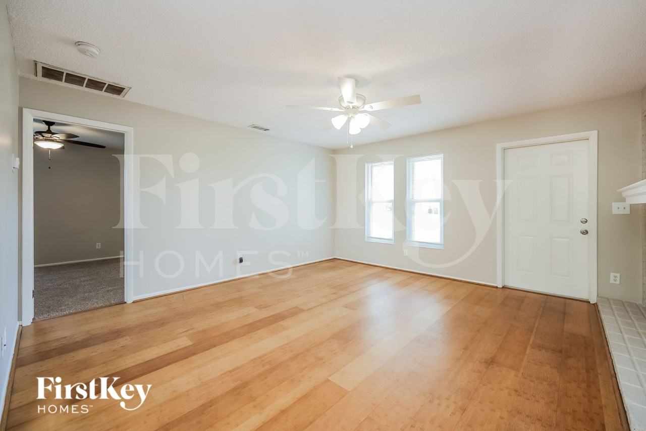 727 Se 9th Pl - Photo 3 of 20