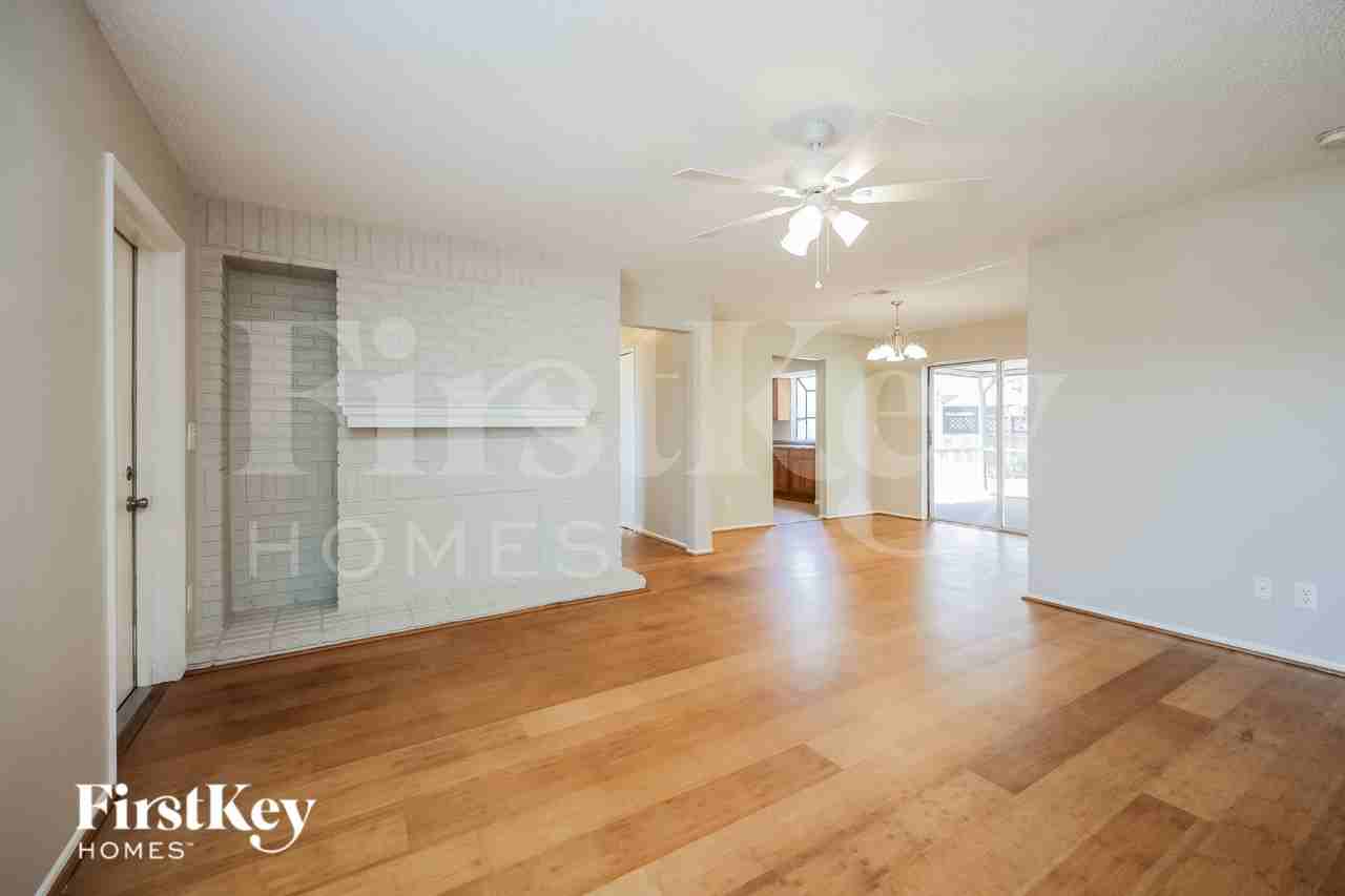 727 Se 9th Pl - Photo 5 of 20