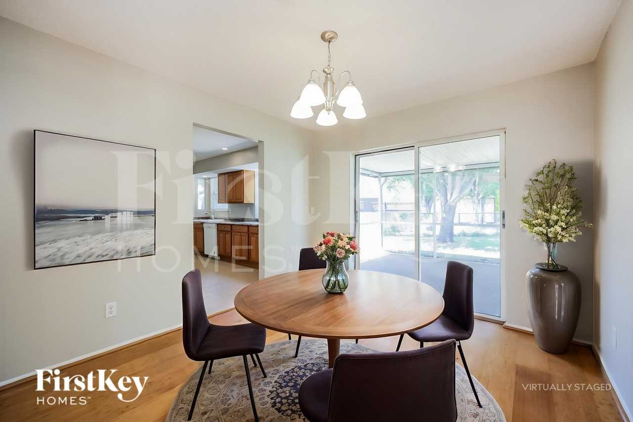 727 Se 9th Pl - Photo 7 of 20