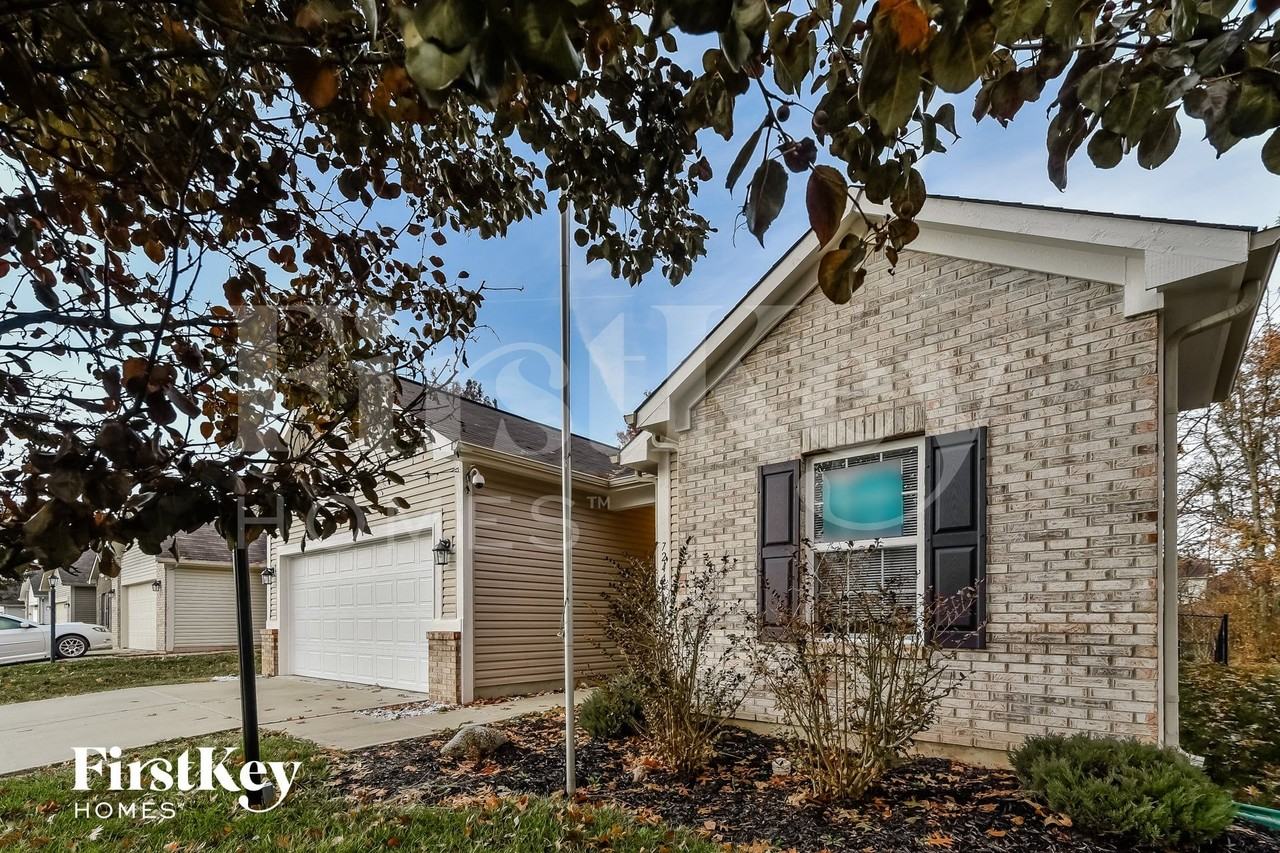 7244 Mosaic Dr - Photo 2 of 15