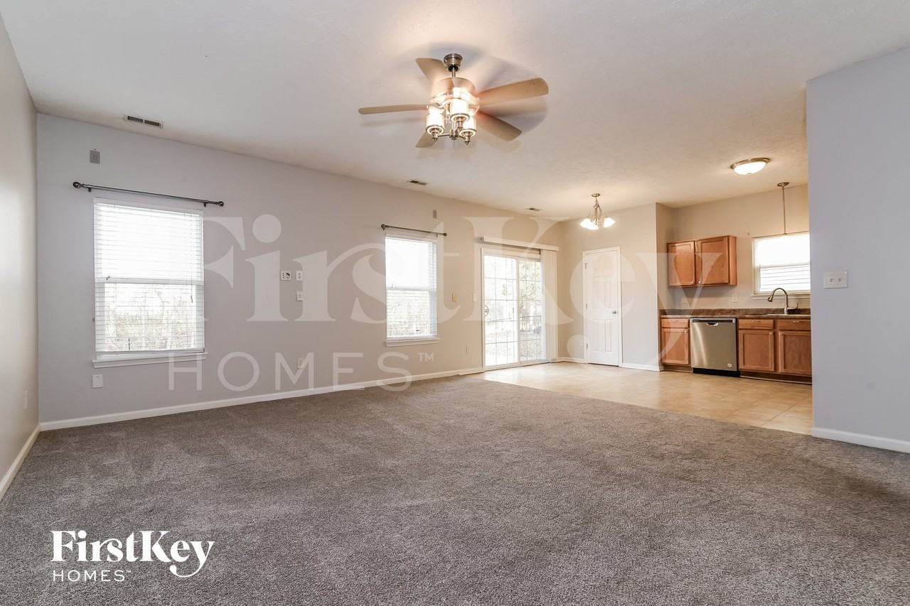 7244 Mosaic Dr - Photo 3 of 15