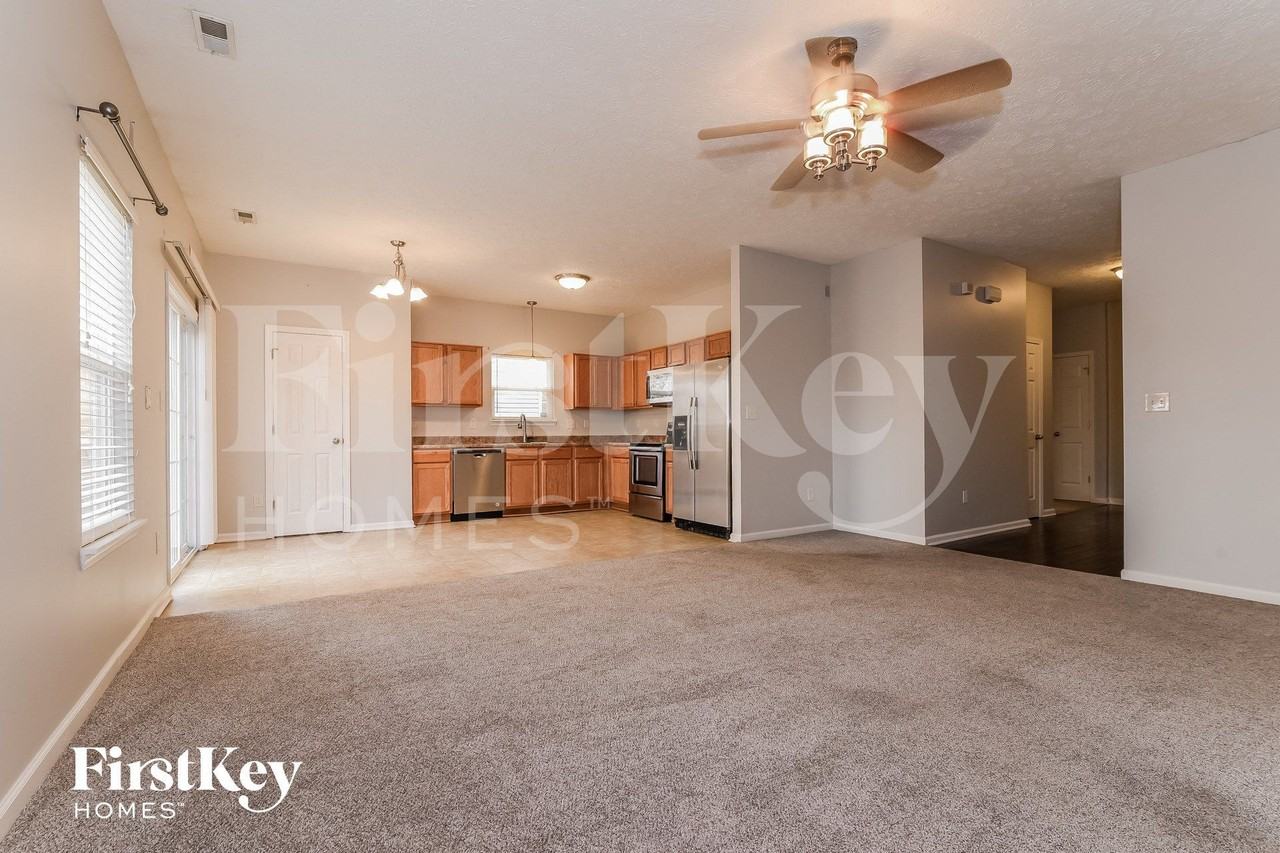 7244 Mosaic Dr - Photo 4 of 15