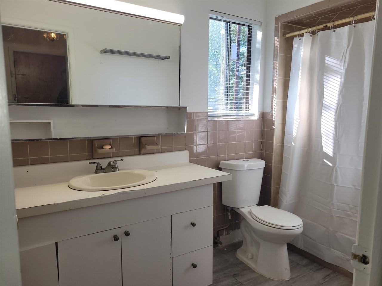 15 Reserve Ave - Photo 6 of 7