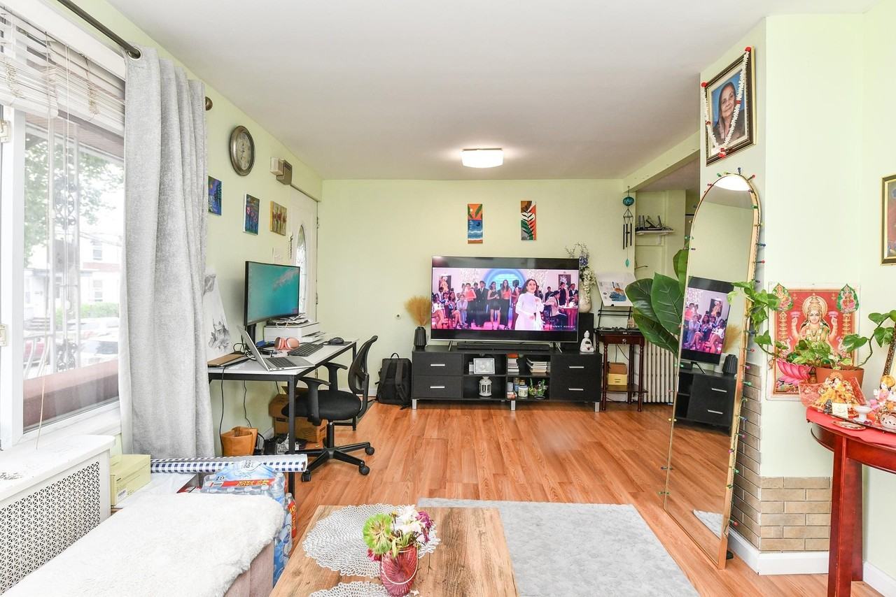 26 Charles St #1 - Photo 6 of 23