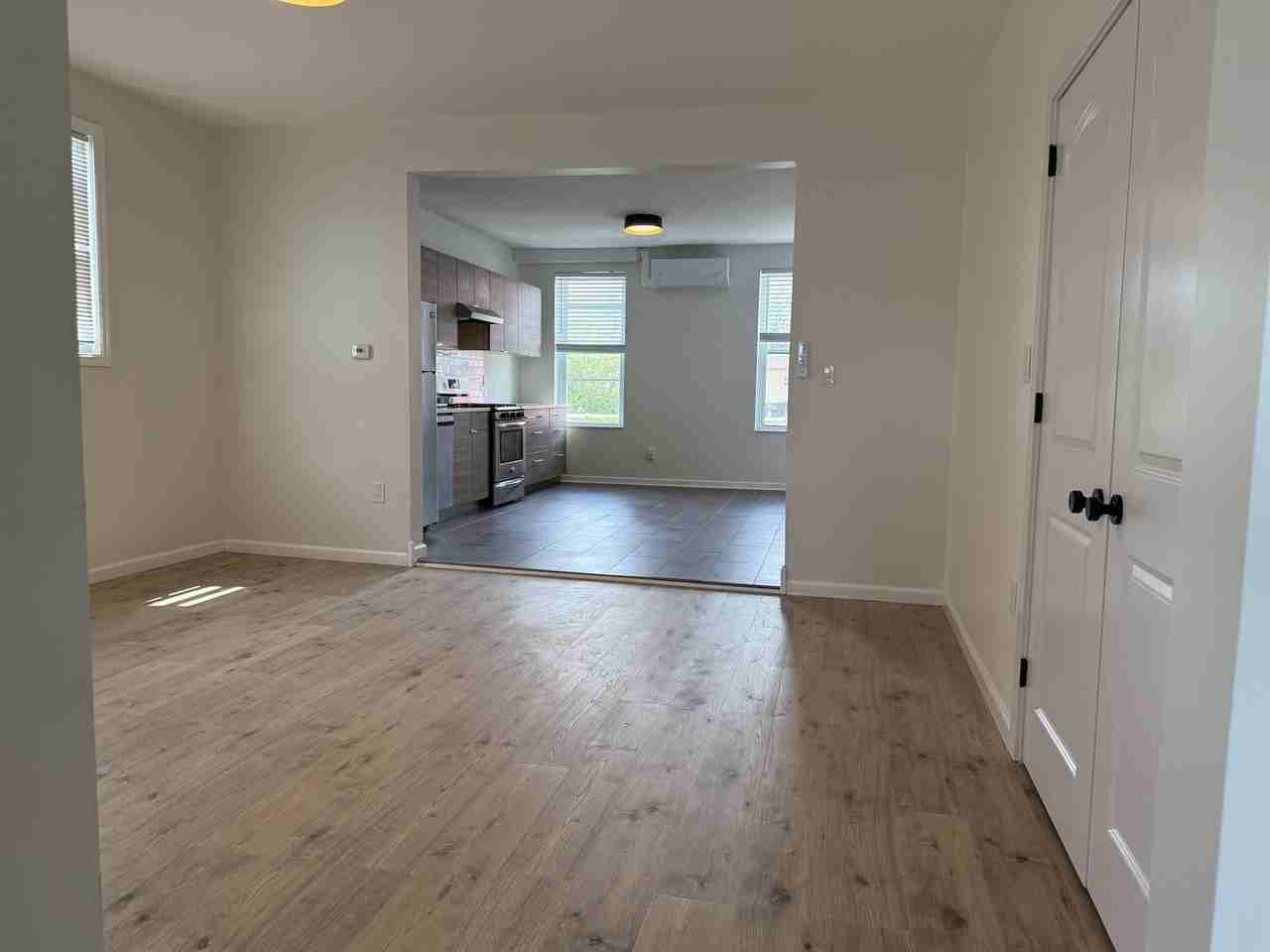 13 Cambridge Ave - Photo 3 of 17