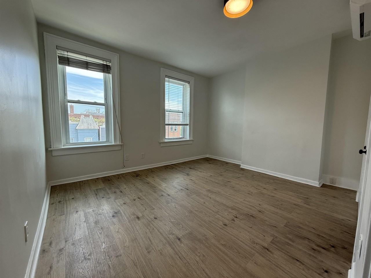 13 Cambridge Ave - Photo 7 of 17