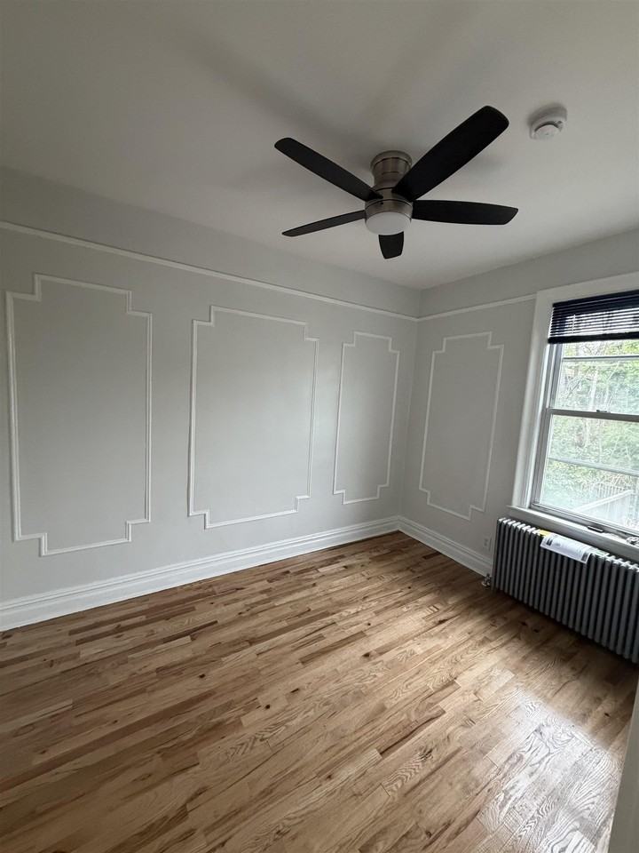 72 Jefferson Ave #2R - Photo 3 of 11