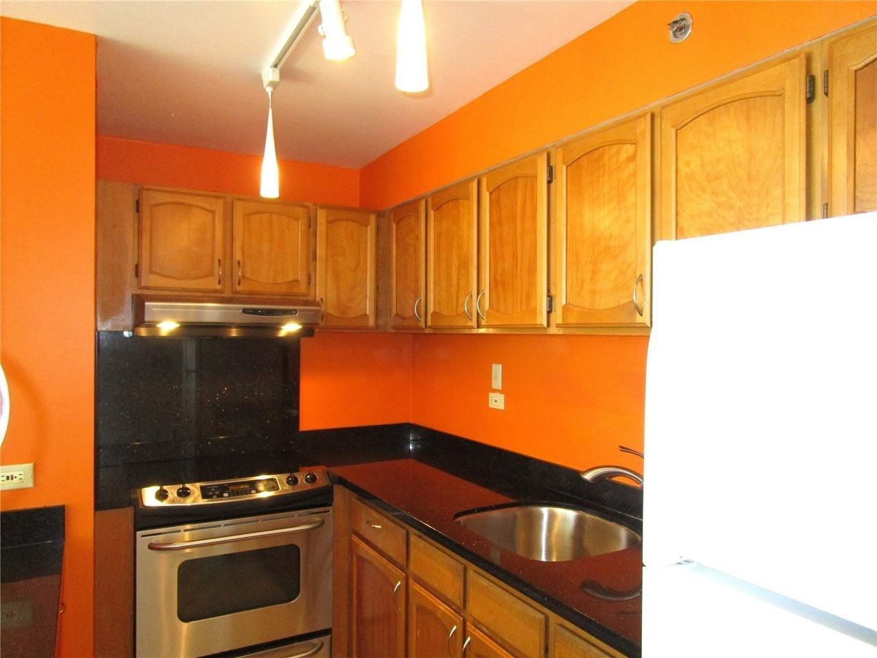 2522 Date St #705 - Photo 4 of 23