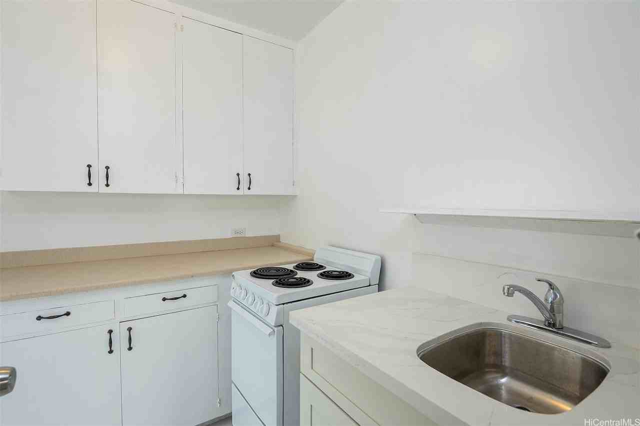 1115C Hassinger St #2 - Photo 2 of 11